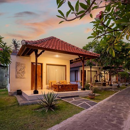 Ganesh Beach Hotel Candidasa Kültér fotó