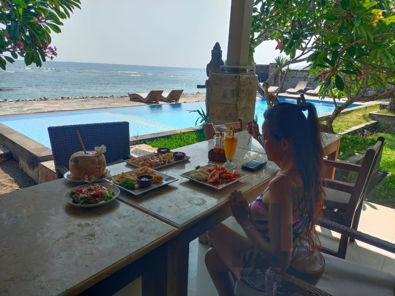 Ganesh Beach Hotel Candidasa Kültér fotó