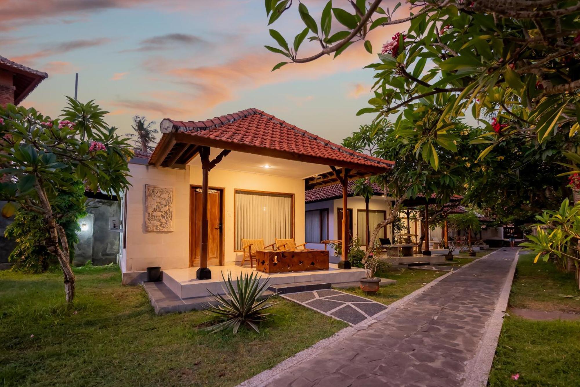 Ganesh Beach Hotel Candidasa Kültér fotó