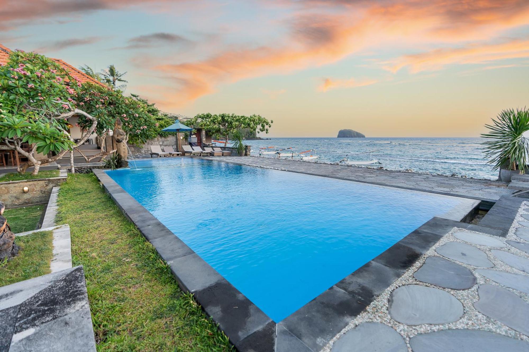Ganesh Beach Hotel Candidasa Kültér fotó