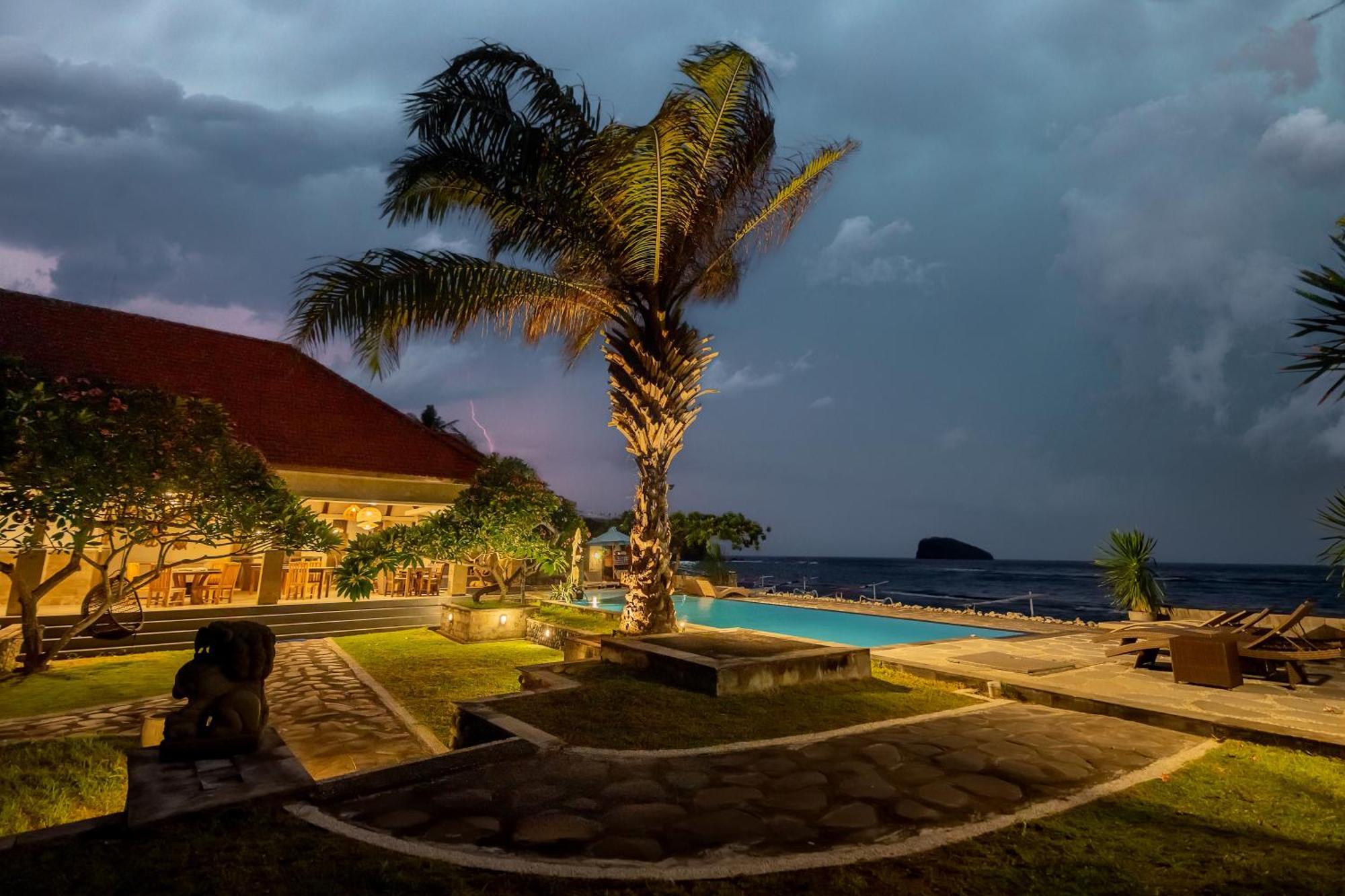 Ganesh Beach Hotel Candidasa Kültér fotó