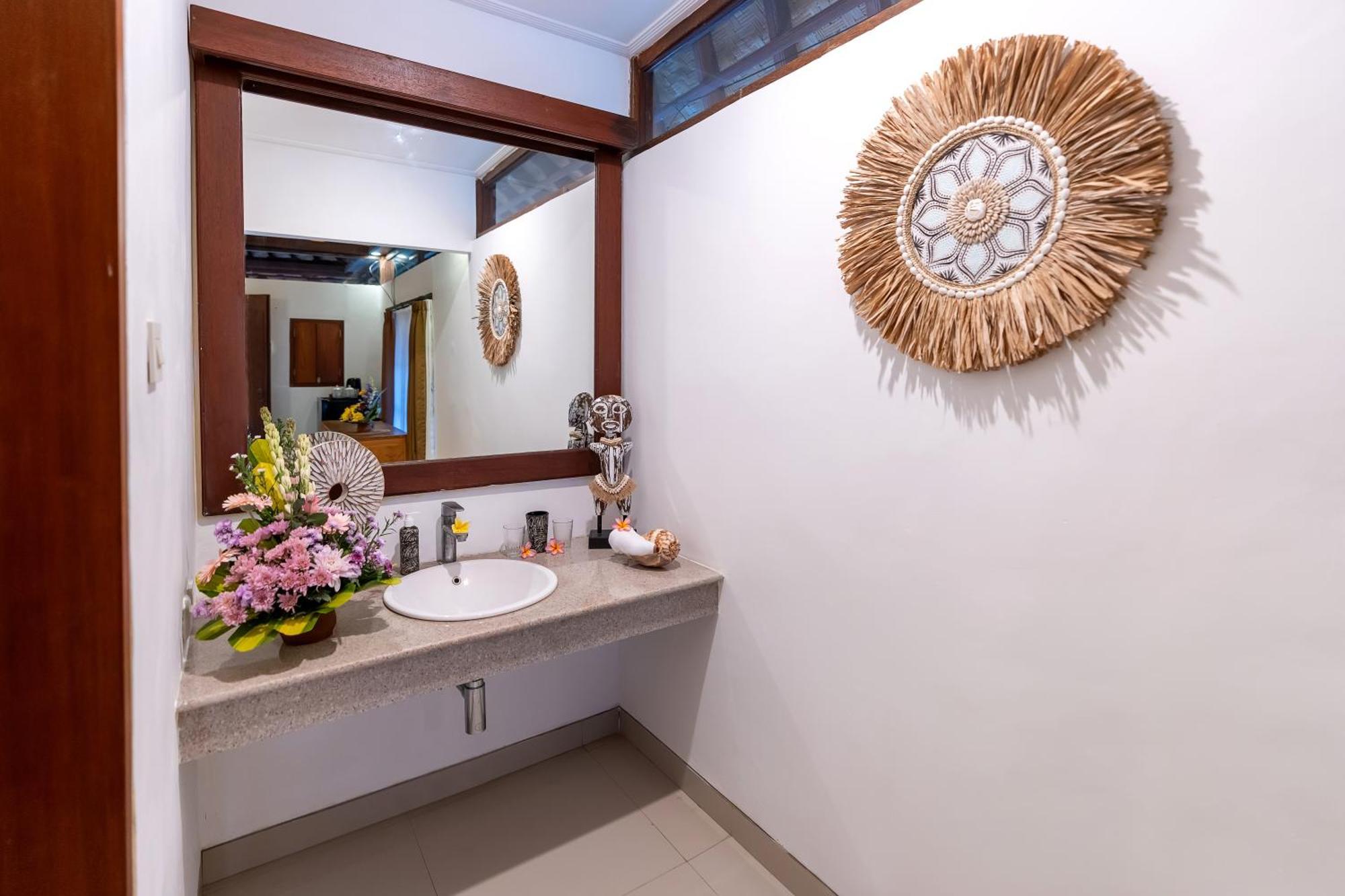 Ganesh Beach Hotel Candidasa Kültér fotó
